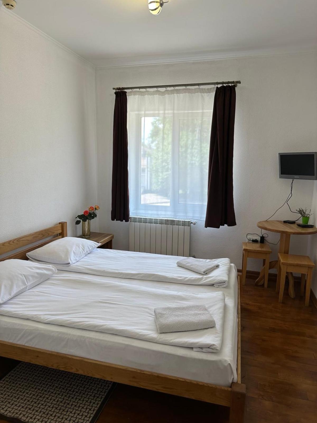 Гранд Хостел TTchernivtsi Extérieur photo