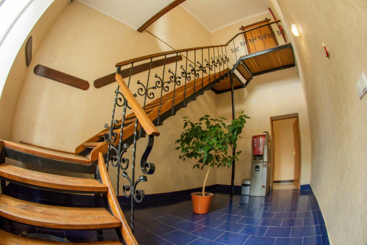 Гранд Хостел TTchernivtsi Extérieur photo